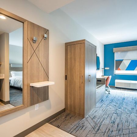 Holiday Inn Express & Suites Charlottesville By Ihg Kültér fotó