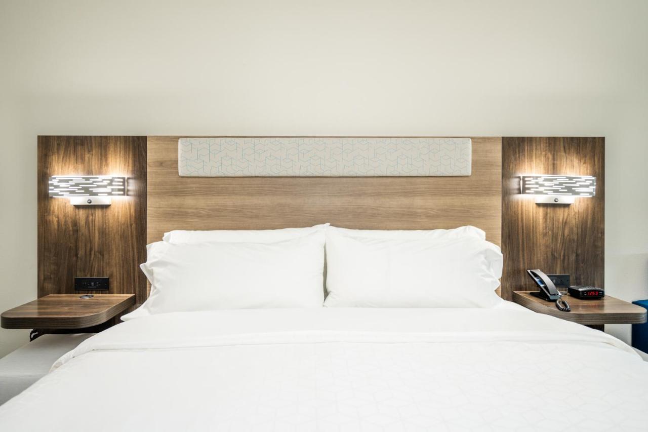 Holiday Inn Express & Suites Charlottesville By Ihg Kültér fotó