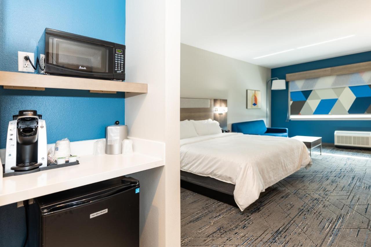 Holiday Inn Express & Suites Charlottesville By Ihg Kültér fotó