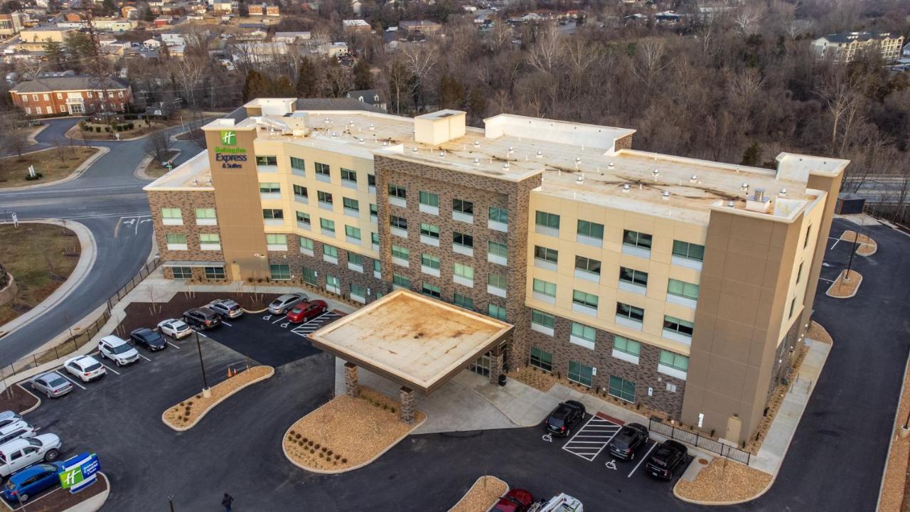 Holiday Inn Express & Suites Charlottesville By Ihg Kültér fotó