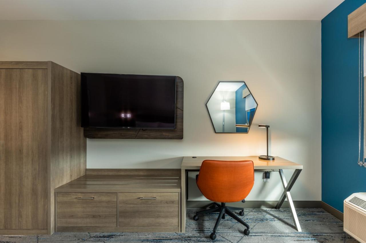 Holiday Inn Express & Suites Charlottesville By Ihg Kültér fotó