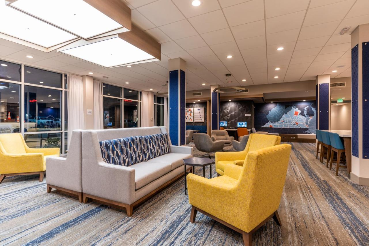 Holiday Inn Express & Suites Charlottesville By Ihg Kültér fotó