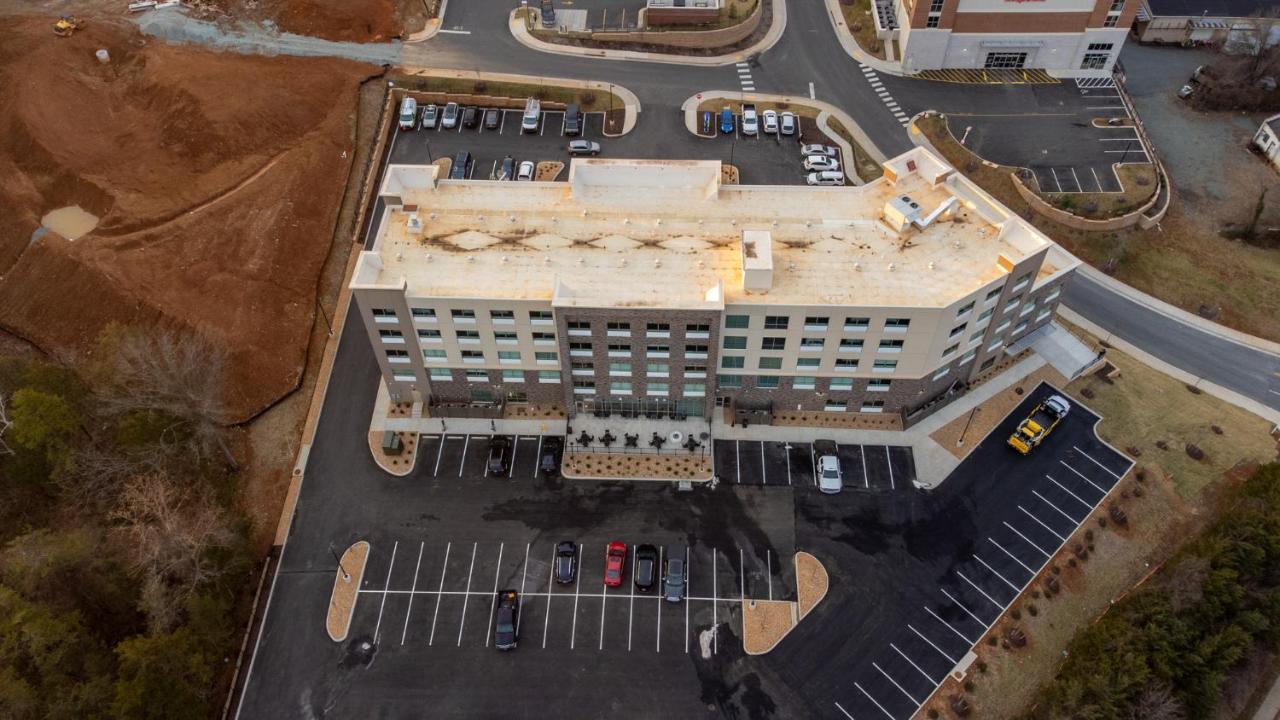 Holiday Inn Express & Suites Charlottesville By Ihg Kültér fotó