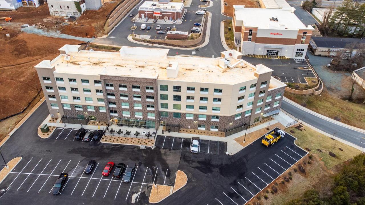 Holiday Inn Express & Suites Charlottesville By Ihg Kültér fotó