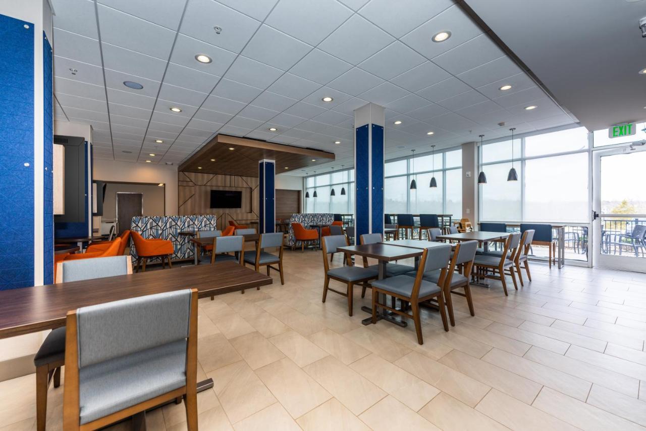 Holiday Inn Express & Suites Charlottesville By Ihg Kültér fotó